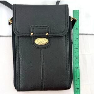 B.O.C Born Concepts Black Leather Slim Crossbody Phone Wallet